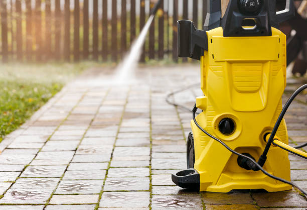 Best Restaurant Pressure Washing  in Groveland, FL